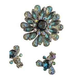 Vintage Teal Blue AB Rhinestone Floral Brooch and Clip On Earrings Set Estate